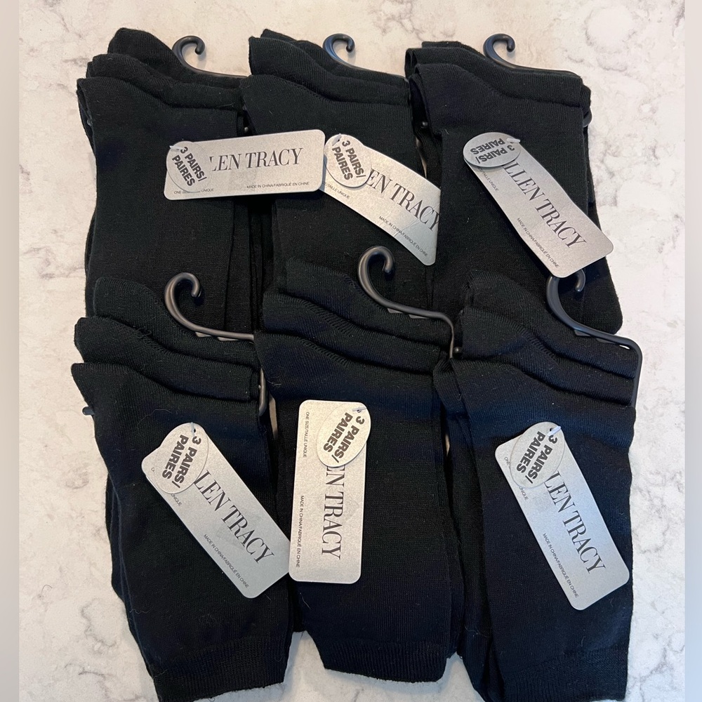 NWT ELLEN TRACY CREW SOCKS